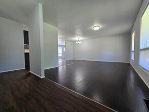 1532 Surf Side Dr in St. Louis, MO - Building Photo - Building Photo