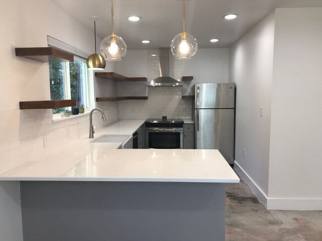 423 W Woodlawn Ave in San Antonio, TX - Foto de edificio - Building Photo