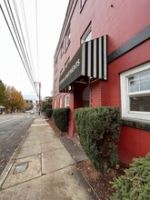 Uptown Apartments in Portland, OR - Building Photo - Building Photo