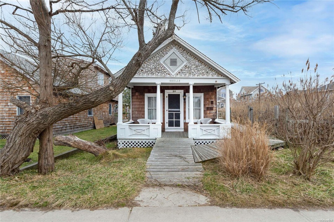 20 Ocean Rd in Ocean Beach, NY - Building Photo