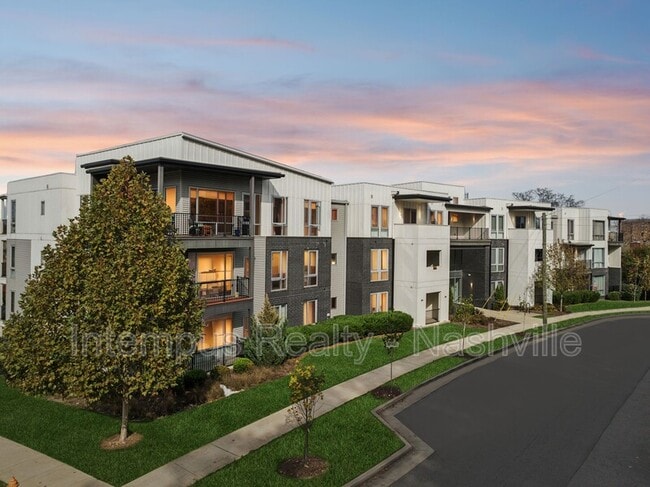 property at 3116 West End Cir