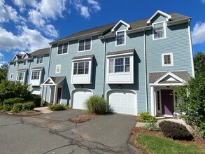 49 Overshot Dr in Glastonbury, CT - Building Photo - Building Photo