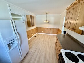 1602 Glenside Dr in Greensboro, NC - Building Photo - Building Photo