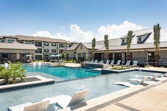 Hawthorne at Bay Forest in La Porte, TX - Building Photo - Building Photo