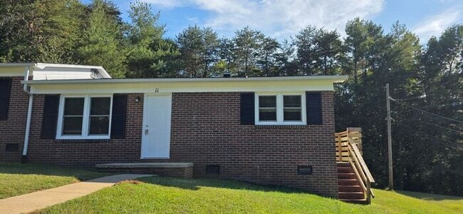 property at 9 Laurel St
