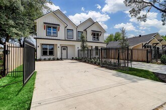 9306 E Avenue L in Houston, TX - Building Photo - Building Photo