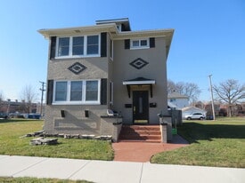 118 N 12th Ave in Melrose Park, IL - Building Photo