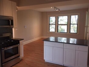 3143 W Wellington Ave-Unit -3143-3 in Chicago, IL - Building Photo - Building Photo