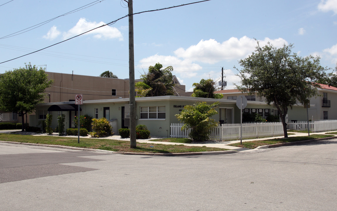 Island Paradise in Tampa, FL - Building Photo