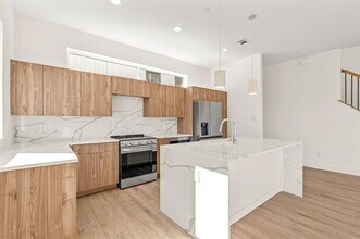 2206 Arroyo Ave in Dallas, TX - Building Photo - Building Photo