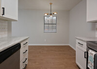 Jamestown Manor Apartments in High Point, NC - Building Photo - Building Photo