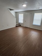 Castlewood Apartments in Huntsville, AL - Foto de edificio - Building Photo