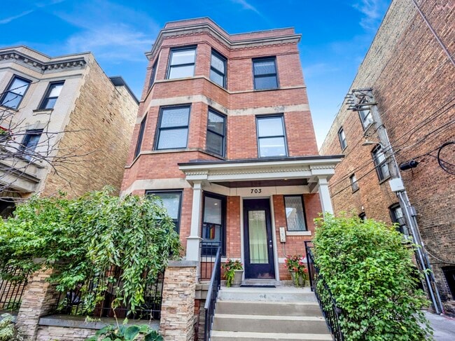 property at 703 W Wellington Ave
