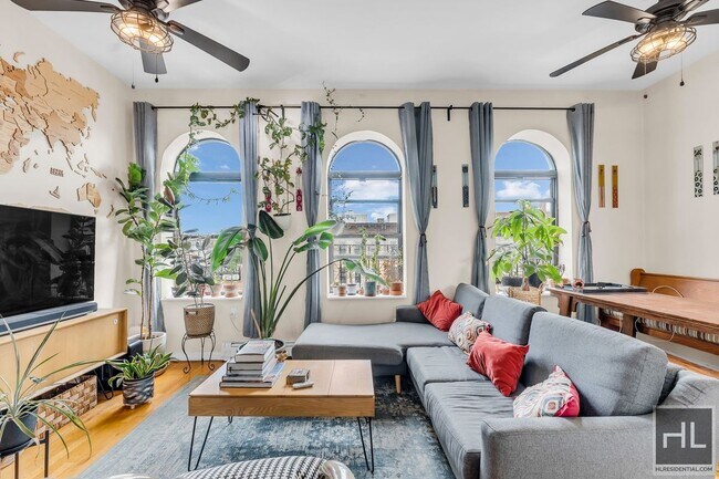 Saint Johns Place in Brooklyn, NY - Building Photo - Building Photo
