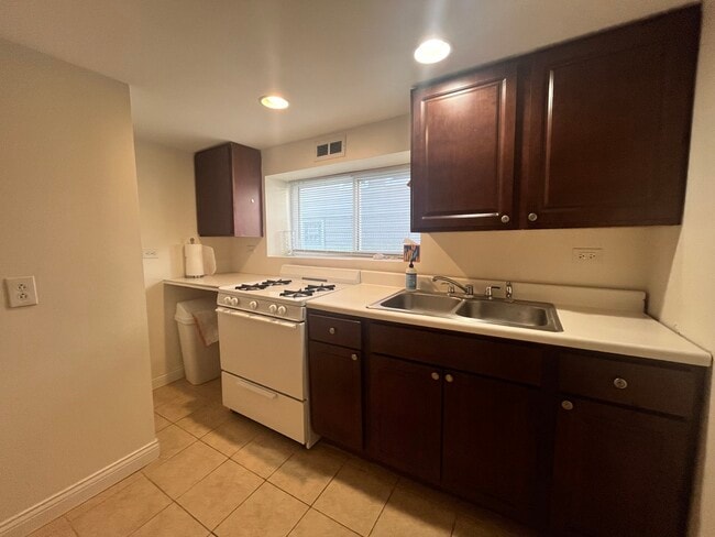 4741 W Byron St in Chicago, IL - Building Photo - Building Photo