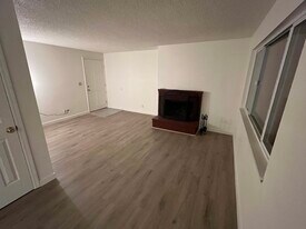 3333 Willow Ct SE, Unit Fourplex - 3333 in Salem, OR - Building Photo