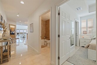 17717 Gulf Blvd in Redington Shores, FL - Building Photo - Building Photo