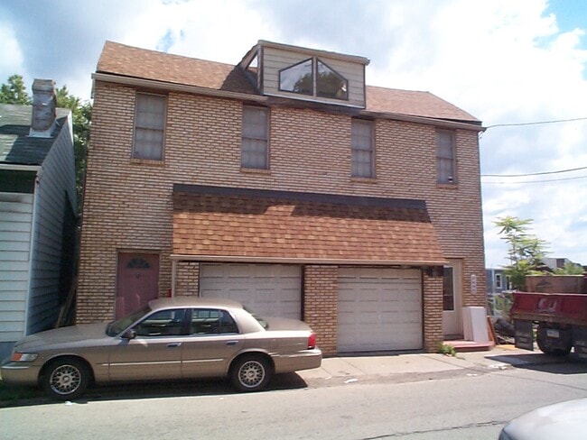 property at 2405 Mission St