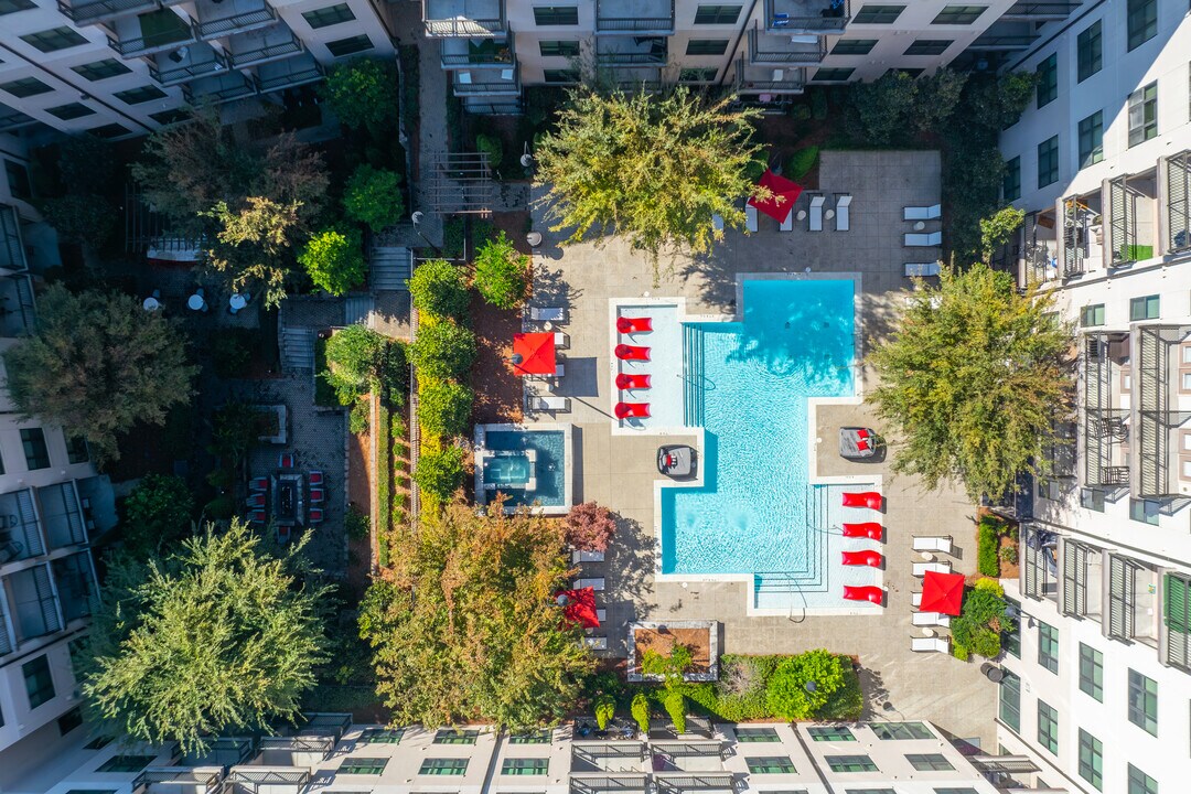 Radius West Midtown in Atlanta, GA - Foto de edificio