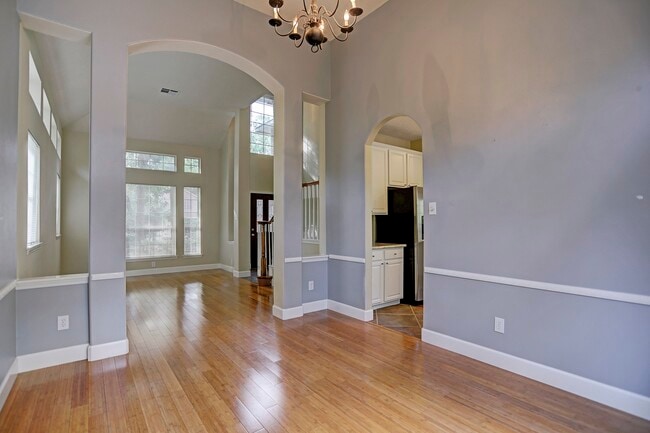property at 147 N Willow Point Cir