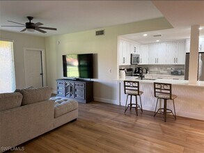 2525 Aspen Creek Ln in Naples, FL - Building Photo - Building Photo