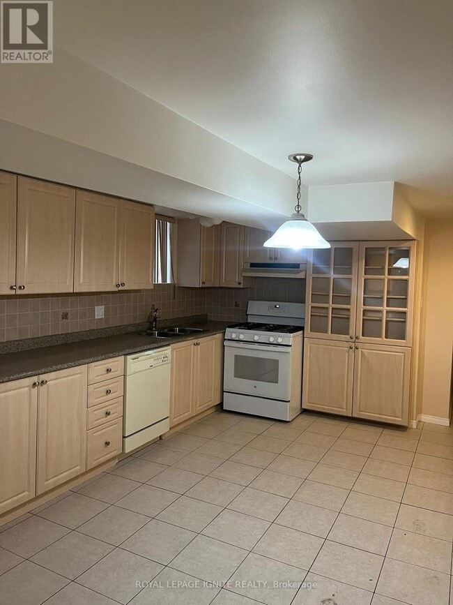 property at 6 Kingsdown Dr