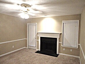 4103 Chilton Way in High Point, NC - Building Photo - Building Photo