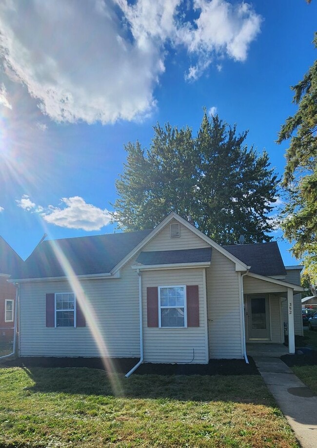 property at 352 S 4th St