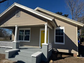 1222 N Three Notch St in Troy, AL - Building Photo