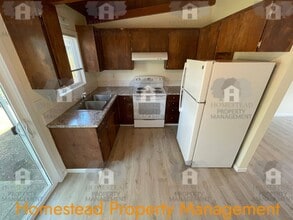 2448-2450 Sherman St SE in Albany, OR - Building Photo - Building Photo