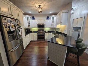 16 Pine Hill Ct in Spring Lake, NC - Building Photo - Building Photo