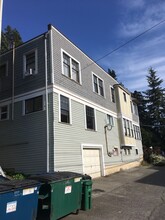 264 E Boston St, Unit 2 in Seattle, WA - Building Photo - Building Photo