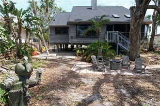 510 Givens St in Siesta Key, FL - Building Photo - Building Photo