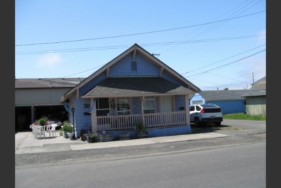 217 S Monroe in Aberdeen, WA - Building Photo