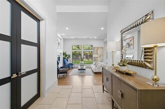 6223 Walnut Hill Ln in Dallas, TX - Building Photo - Building Photo