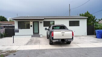 3141 SW 24th Ter in Miami, FL - Building Photo