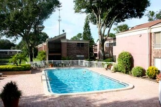 10455 Carrollbrook Ct, Unit 114 in Tampa, FL - Building Photo - Building Photo