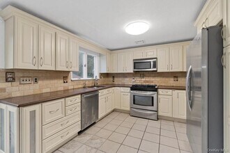 1467 Goshen Turnpike in Middletown, NY - Building Photo - Building Photo