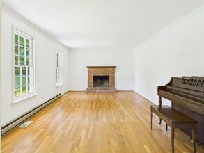 10202 Seacliff Ln in Richmond, VA - Building Photo - Building Photo