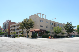 Andrews Manor in Los Angeles, CA - Building Photo - Building Photo