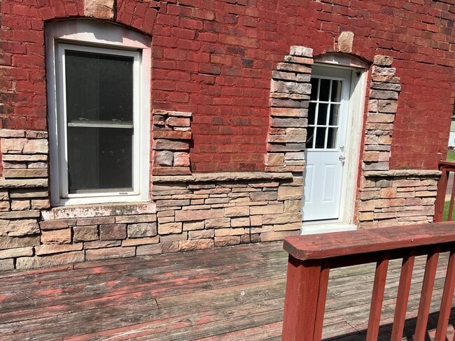 14 N Main St, Unit 3 in Bessemer, PA - Building Photo - Building Photo