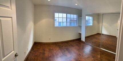 305 E Valencia Ave, Unit B in Burbank, CA - Building Photo - Building Photo