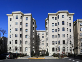 California House in Washington, DC - Building Photo - Building Photo