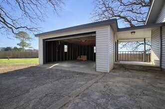 1032 Forgotten Ln in Alvarado, TX - Building Photo - Building Photo