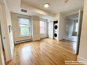 90 L St, Unit 3 BED South Boston in Boston, MA - Building Photo - Building Photo