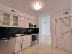 6770 Indian Creek Dr in Miami, FL - Building Photo - Building Photo