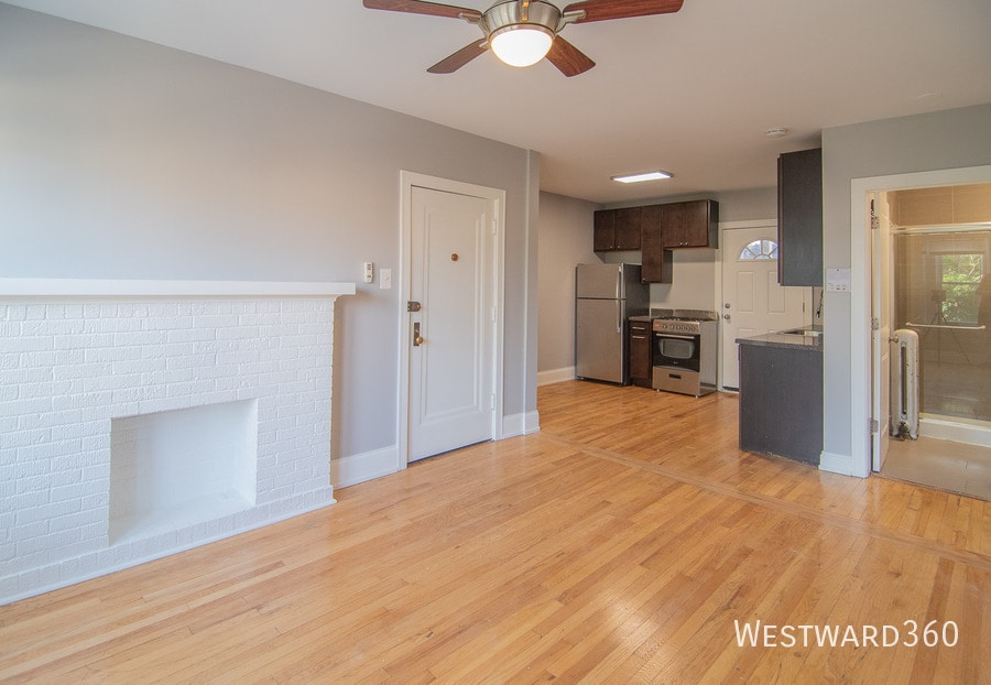 2422 W Fargo Ave in Chicago, IL - Building Photo