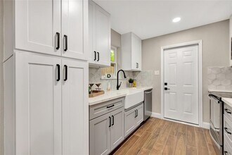 16634 Bougainvilla Ln in Friendswood, TX - Building Photo - Building Photo