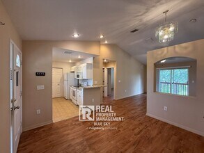 9016 Shallowford Ln in Port Richey, FL - Building Photo - Building Photo