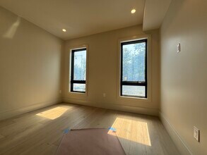 300 Franklin St, Unit 2 in Cambridge, MA - Foto de edificio - Building Photo
